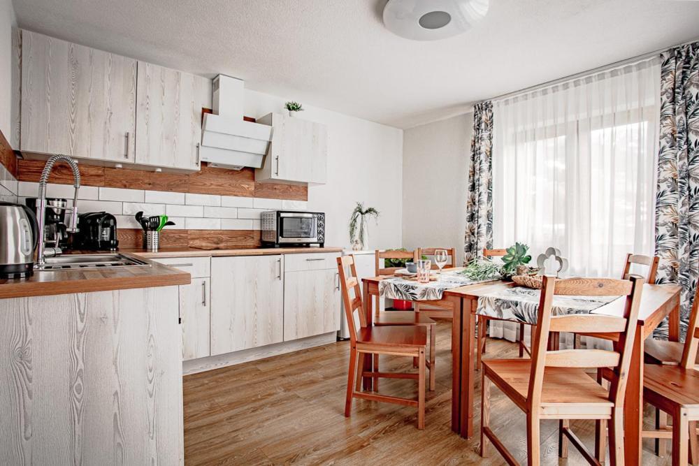 Apartments Leszek Elis 141 ซี ภายนอก รูปภาพ