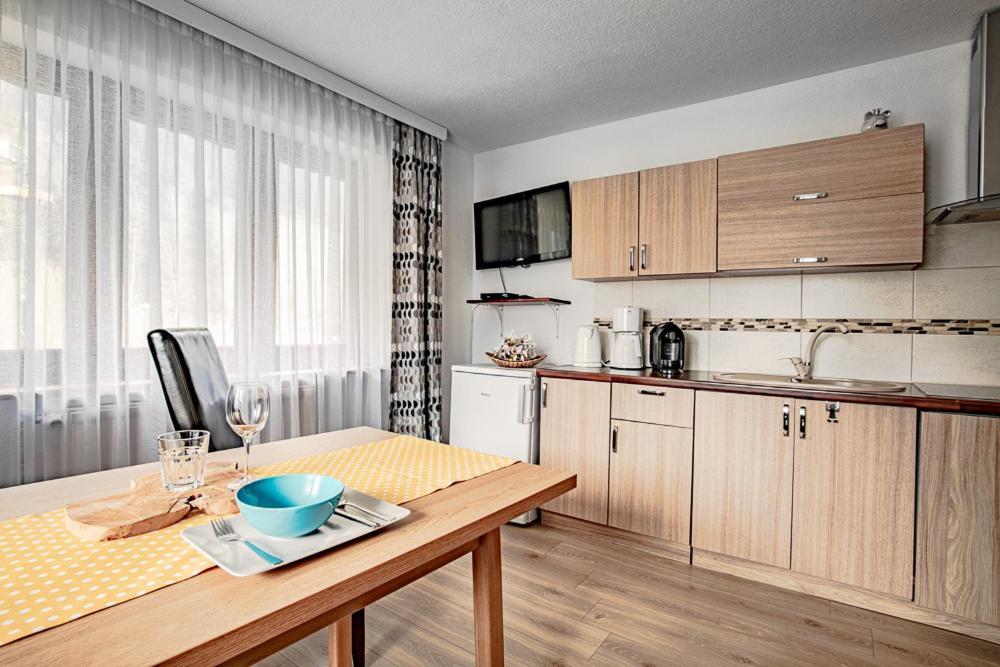 Apartments Leszek Elis 141 ซี ภายนอก รูปภาพ