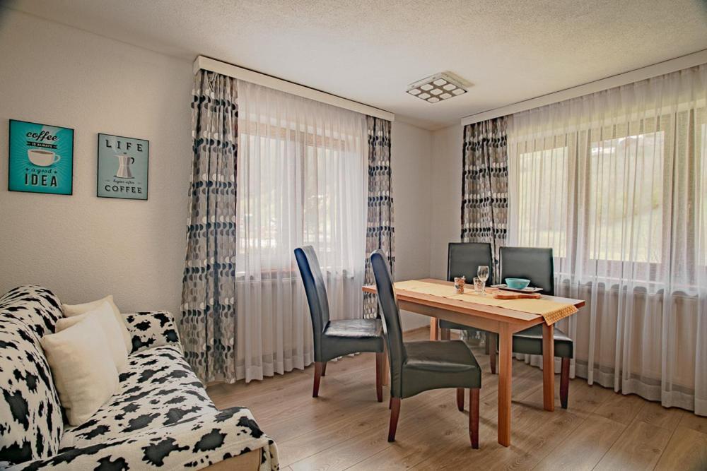Apartments Leszek Elis 141 ซี ภายนอก รูปภาพ