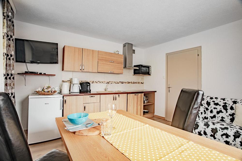 Apartments Leszek Elis 141 ซี ภายนอก รูปภาพ
